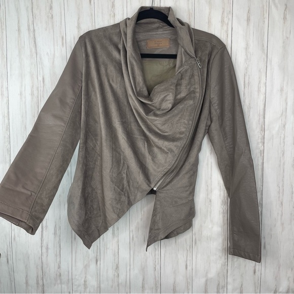 Blank NYC  taupe leather style wrap jacket small - Picture 1 of 7